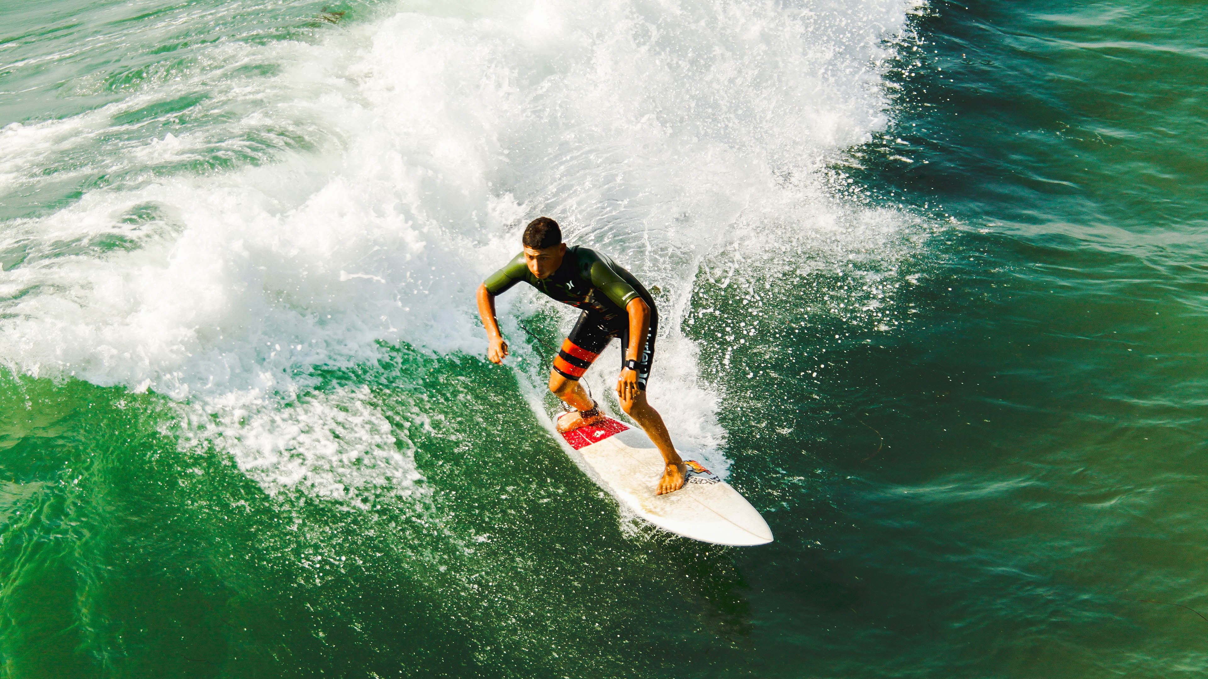军训献血换假流言 校方回应：绝无强制性规定，军人义务献血