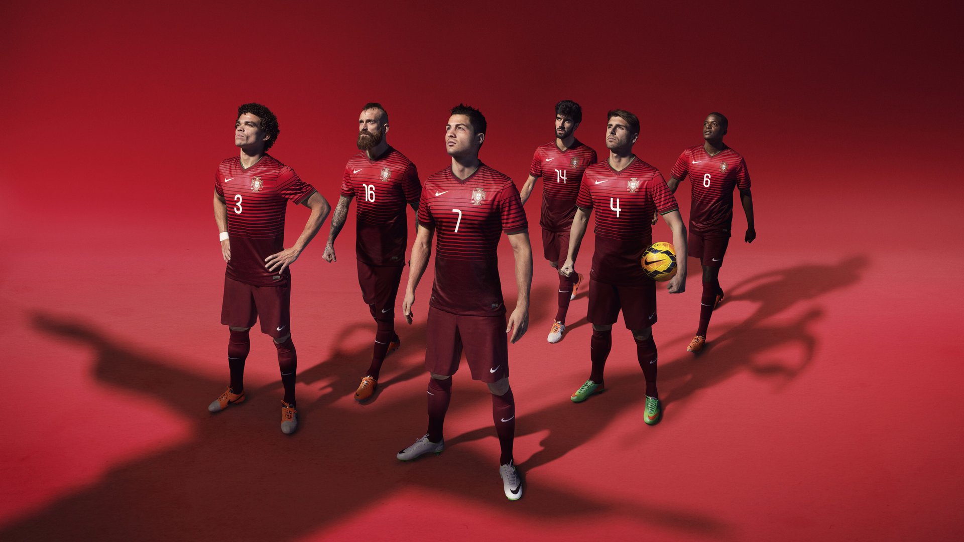 哈兰德与队友间的默契配合正在被写入球队进攻手册,哈兰德 过人